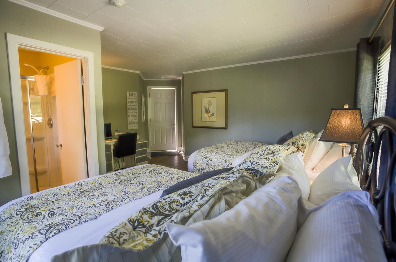 The Woodview Inn Gananoque Eksteriør billede