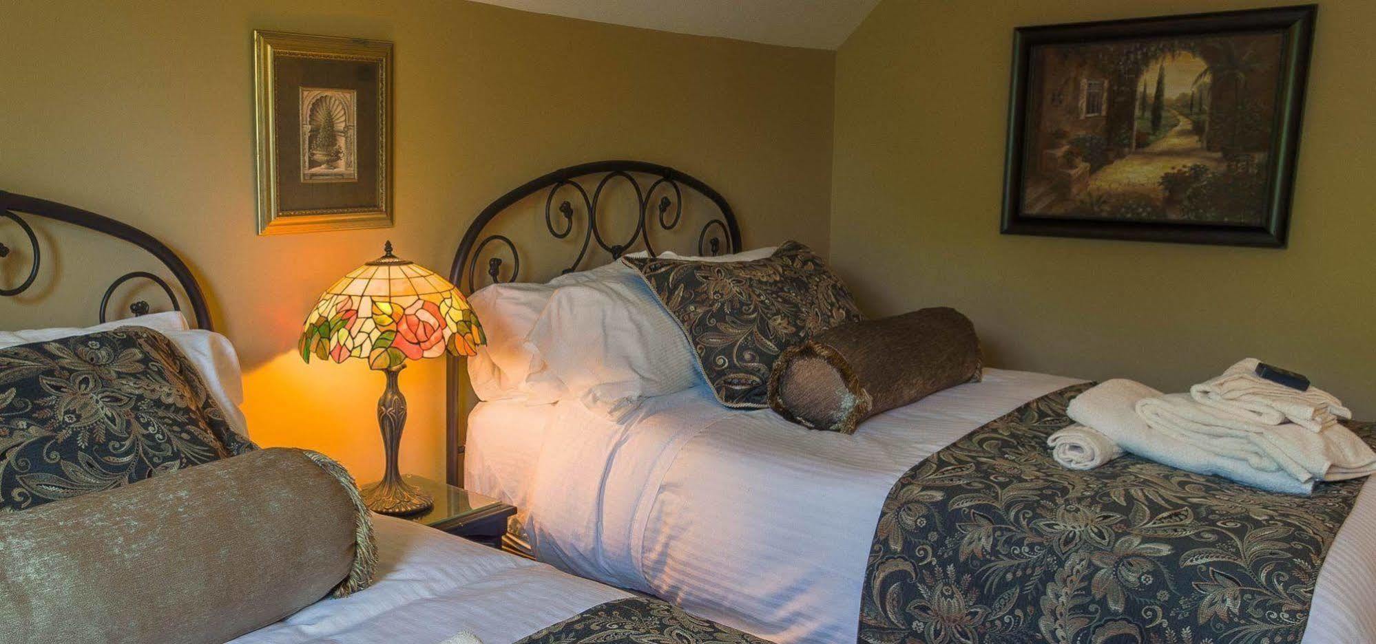 The Woodview Inn Gananoque Eksteriør billede